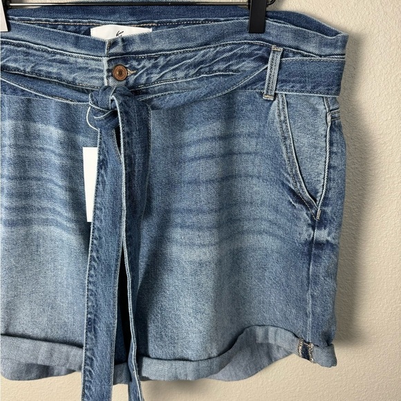 KanCan NWT Sandra High-Rise Belted Jean Shorts - Picture 3 of 10